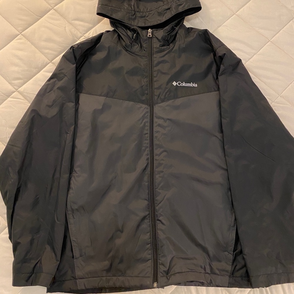 Columbia hooded raincoat